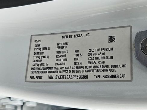 Used 2023 Tesla Model 3 Standard Range RWD image 33