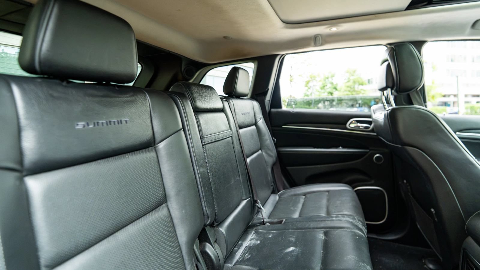 Used 2019 Jeep Grand Cherokee Summit w/ Platinum Series Group AWD/4WD image 14