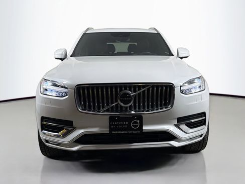 Certified 2022 Volvo XC90 T6 Inscription w/ Lounge Package AWD/4WD image 2