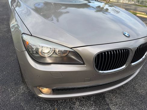Used 2011 BMW 750i RWD image 19