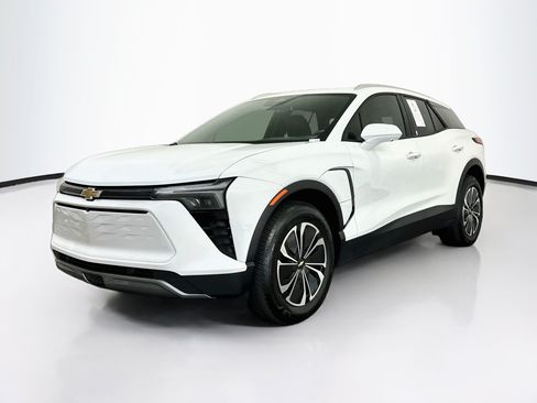 Used 2024 Chevrolet Blazer EV LT AWD/4WD image 3
