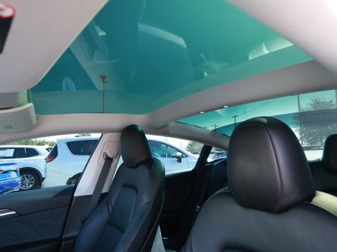 Used 2023 Tesla Model 3 Standard Range image 16