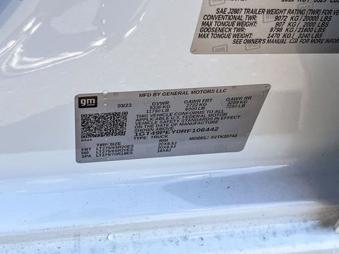 Used 2024 GMC Sierra 2500 AT4 w/ AT4 Premium Plus Package image 11