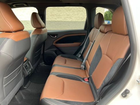 New 2025 Subaru Forester Touring image 5