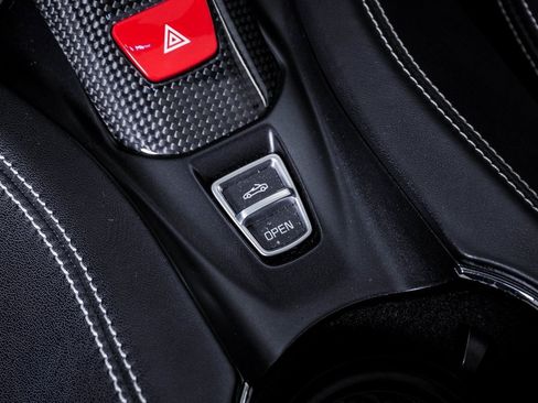 Used 2015 Ferrari California T image 38