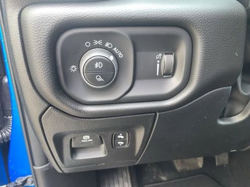 New 2026 RAM 1500 4x4 Crew Cab image 12