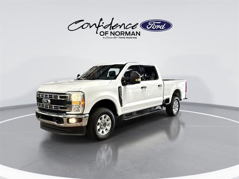 Used 2024 Ford F250 XLT image 4