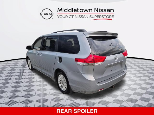 Used 2014 Toyota Sienna XLE FWD image 5