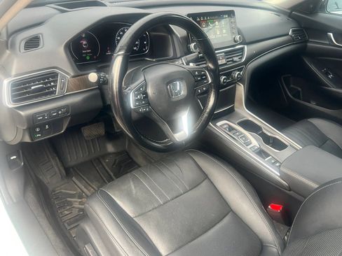 Used 2020 Honda Accord Touring image 14