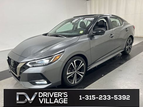 Used 2023 Nissan Sentra SR w/ SR Premium Package FWD image 5