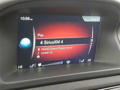 Used 2016 Volvo XC70 T5 Premier w/ Proximity Package image 26