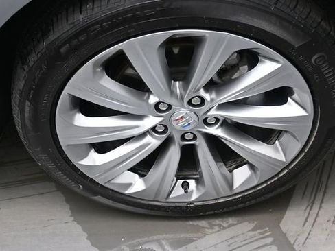 Used 2025 Buick Envista Avenir FWD image 30