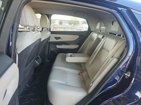Used 2024 Nissan Ariya AWD image 7