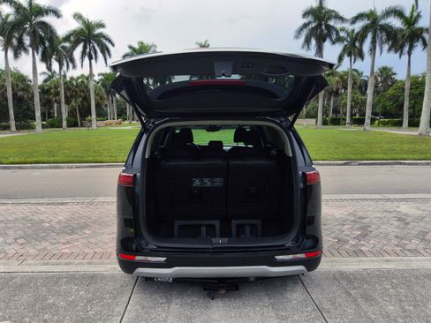 Used 2022 Kia Carnival EX FWD image 53