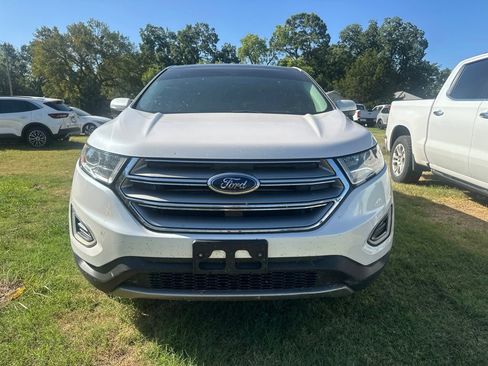 Used 2017 Ford Edge Titanium w/ Equipment Group 301A FWD image 2