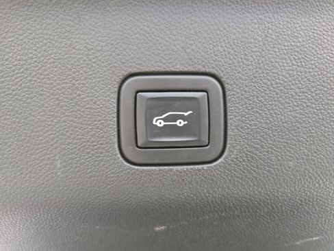 Used 2023 Chevrolet Tahoe Premier image 36