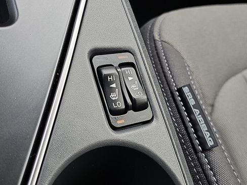 Certified 2025 Subaru Crosstrek 2.0i Premium image 24