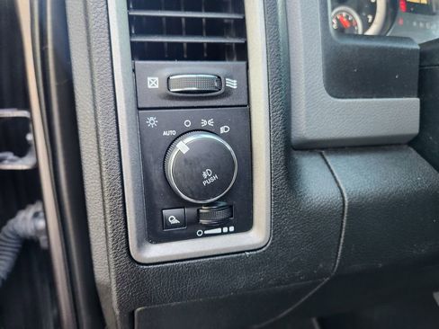Used 2019 RAM 1500 Express w/ Wheel & Sound Group AWD/4WD image 24