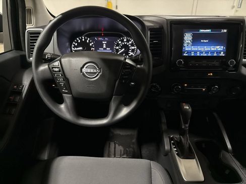 Used 2022 Nissan Frontier S w/ Technology Package AWD/4WD image 11