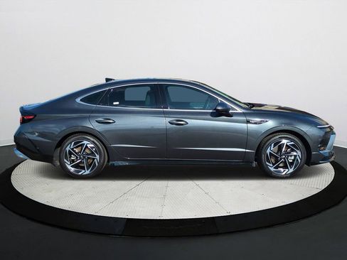 Certified 2025 Hyundai Sonata SEL image 3