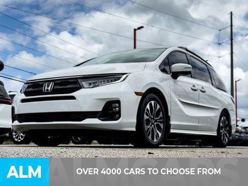 Used 2026 Honda Odyssey Elite image 2