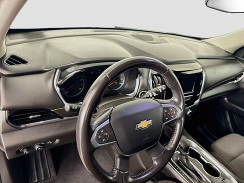 Used 2021 Chevrolet Traverse LT FWD image 11