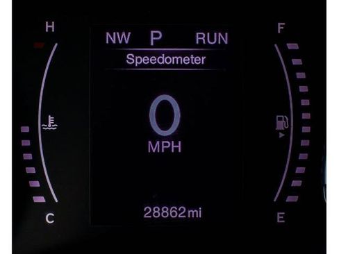 Used 2023 Jeep Renegade Latitude w/ Premium Group image 18