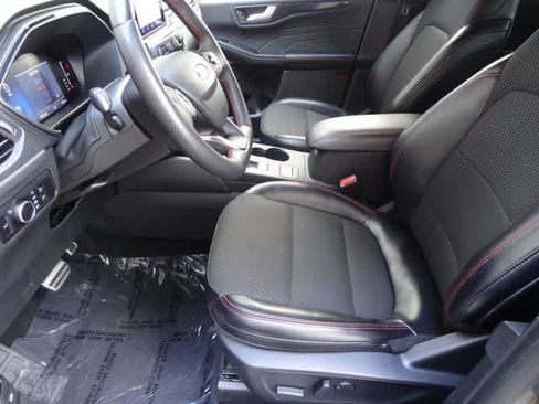 Certified 2024 Ford Escape ST-Line AWD/4WD image 6