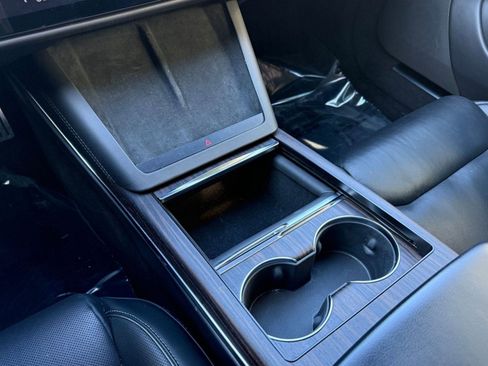 Used 2021 Tesla Model S Plaid image 27