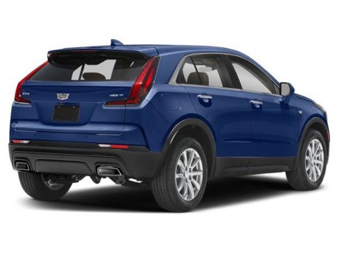 Used 2023 Cadillac XT4 Premium Luxury w/ Technology Package FWD image 2