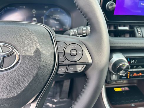 Used 2025 Toyota RAV4 Limited w/ Advanced Technology Package image 13