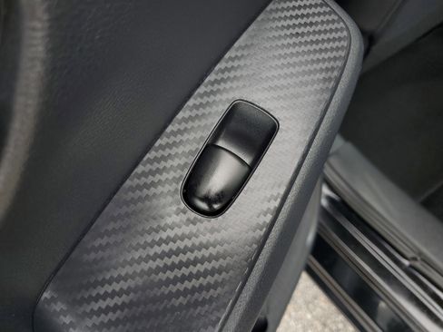 Used 2025 Nissan Sentra SV image 12