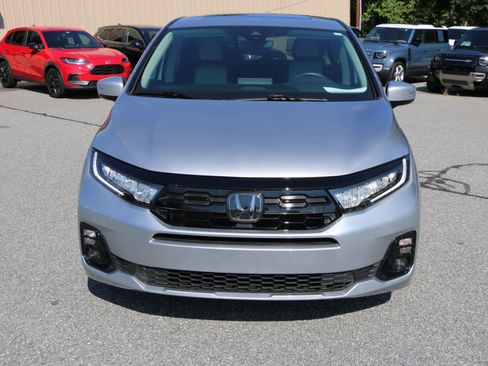 Used 2025 Honda Odyssey Elite image 11