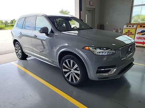 Used 2024 Volvo XC90 B5 Core w/ Protection Package AWD/4WD image 1
