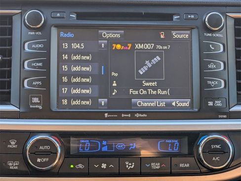 Used 2018 Toyota Highlander Limited Platinum image 13