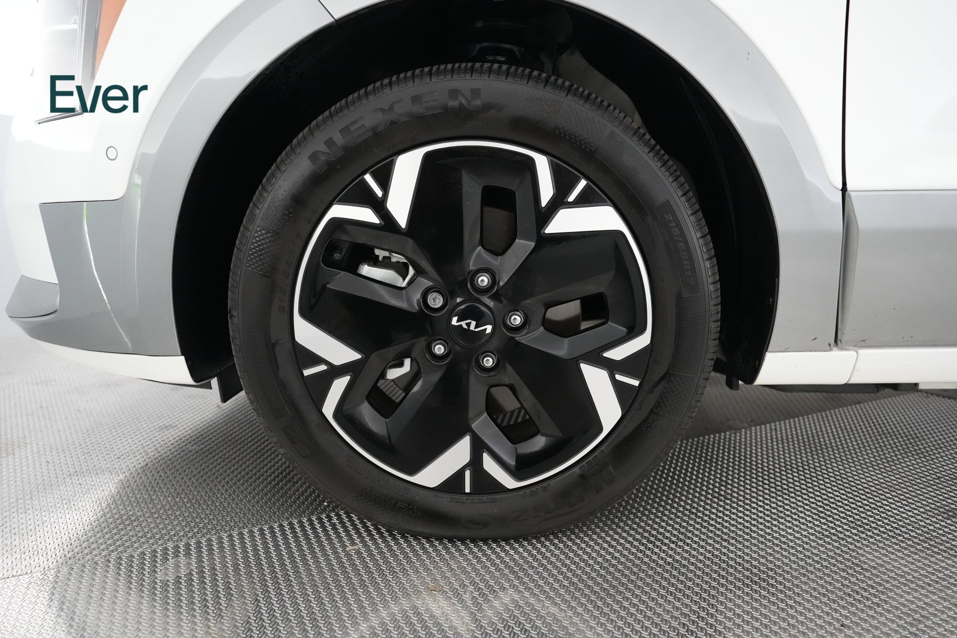 Used 2024 Kia Niro Wave w/ Wave Preserve Package FWD image 19