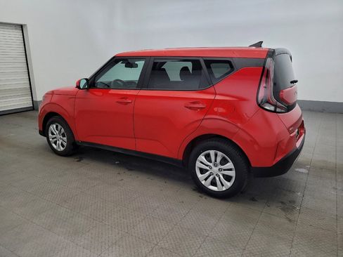 Used 2025 Kia Soul LX image 3