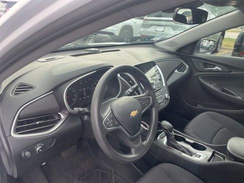 Used 2023 Chevrolet Malibu LS FWD image 9