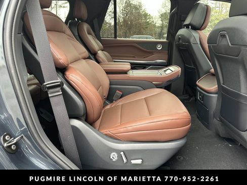 New 2026 Lincoln Navigator Reserve AWD/4WD image 15