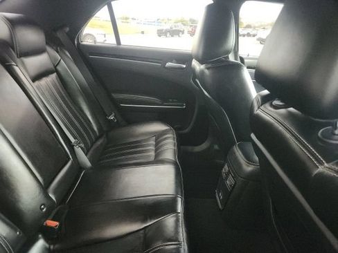 Used 2022 Chrysler 300 S RWD image 6