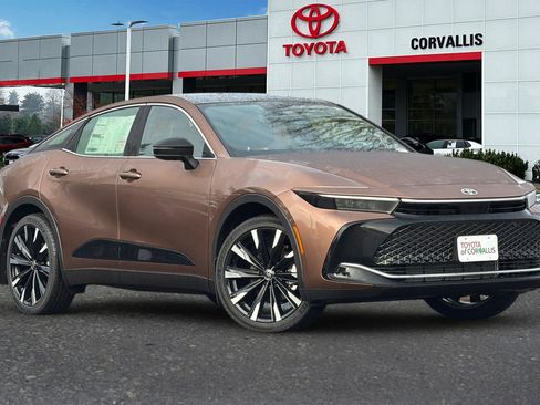 New 2026 Toyota Crown Platinum image 2