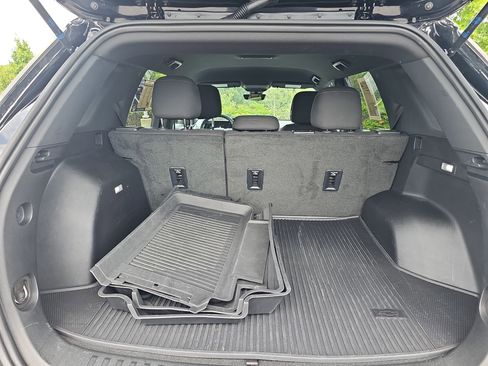 Used 2025 Chevrolet Equinox LT w/ Safety and Technology Package FWD image 12