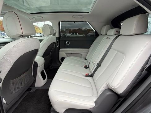 Used 2023 Hyundai Ioniq 5 Limited image 19