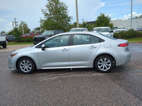 Certified 2023 Toyota Corolla LE FWD image 3