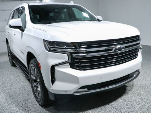 Used 2023 Chevrolet Tahoe LT w/ Luxury Package RWD image 5
