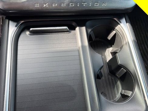 Used 2025 Ford Expedition Tremor image 14