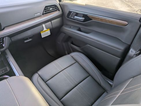 New 2026 Chevrolet Tahoe High Country image 18