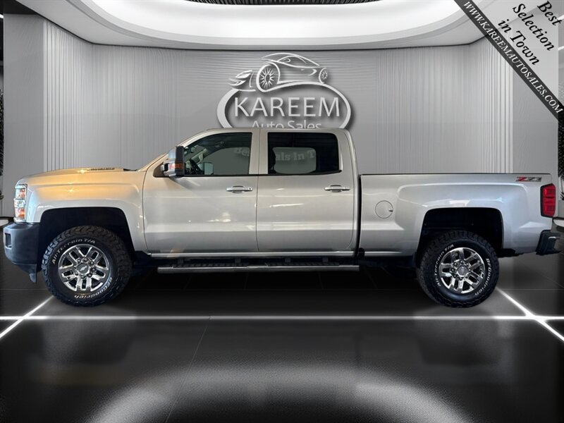 Used 2018 Chevrolet Silverado 3500 LT w/ LT Convenience Package AWD/4WD image 8