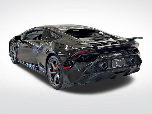 Used 2024 Lamborghini Huracan Tecnica image 3