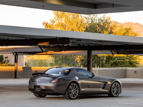 Used 2011 Mercedes-Benz SLS AMG Coupe image 10